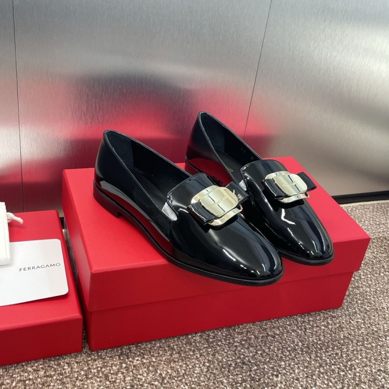 Ferragamo flat shoes